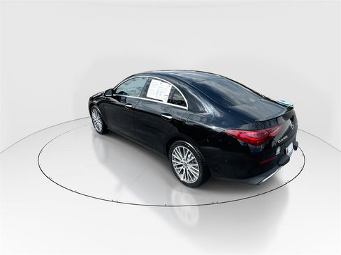 Used 2024 Mercedes-Benz CLA 250 4MATIC w/ Exclusive Package image 6