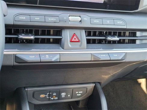 New 2025 Kia K4 EX image 17