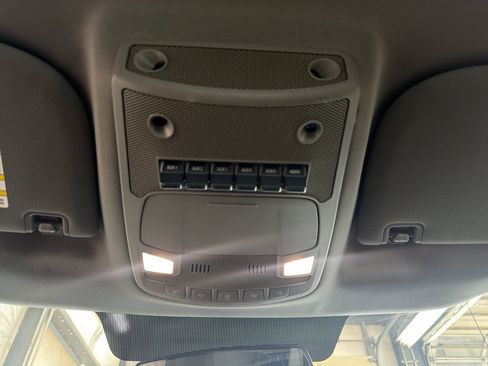 Used 2017 Ford F350 XLT w/ XLT Premium Package AWD/4WD image 25