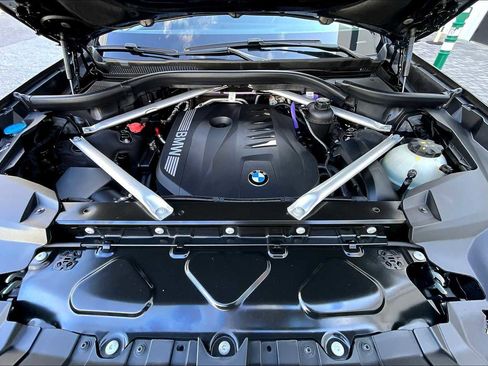 Used 2024 BMW X7 xDrive40i image 61