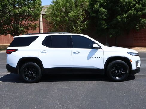 Used 2023 Chevrolet Traverse LT FWD image 34