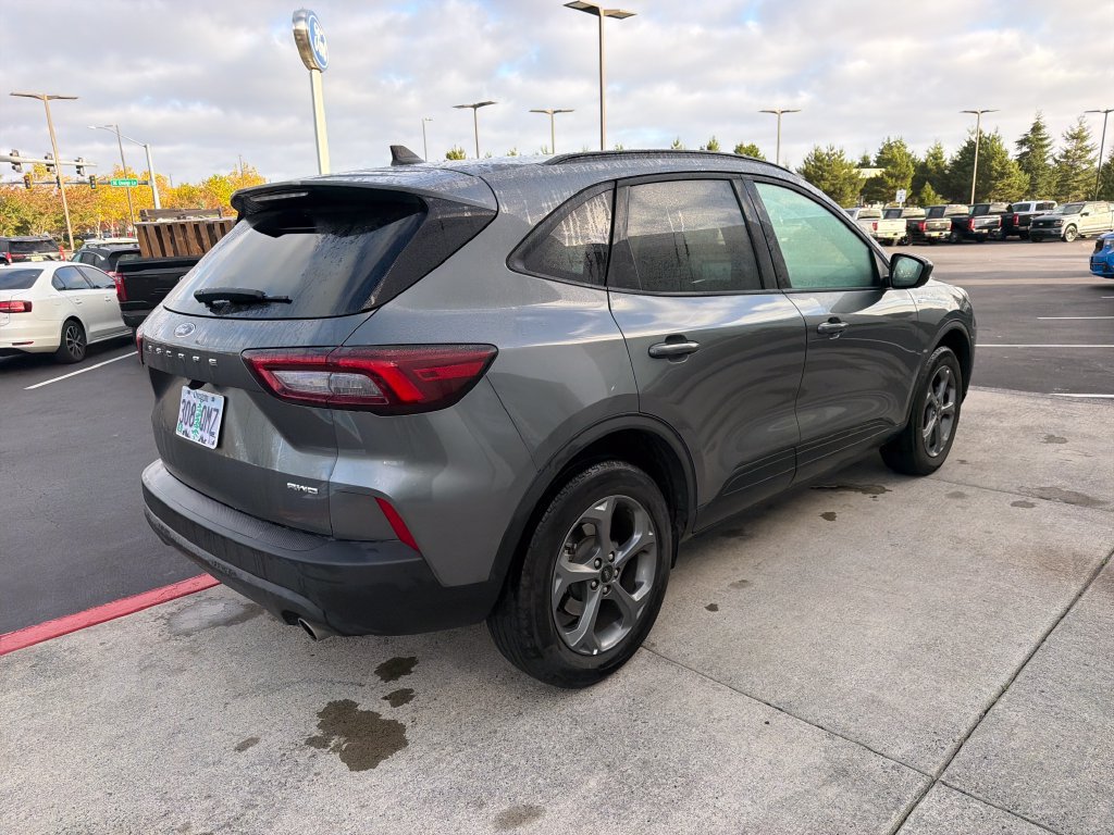 Used 2025 Ford Escape ST-Line Select AWD/4WD image 4