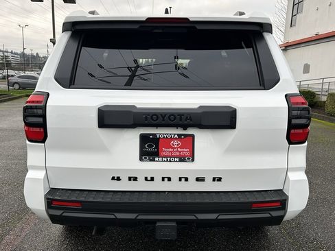 Certified 2025 Toyota 4Runner SR5 image 6