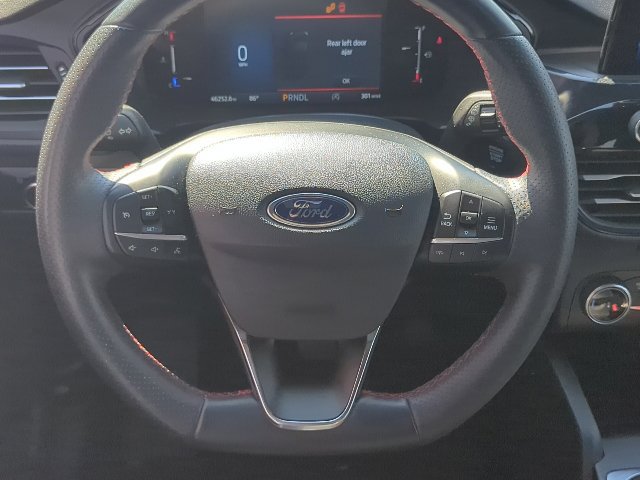 Used 2025 Ford Escape ST-Line FWD image 8