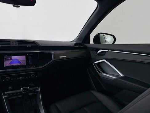Used 2019 Audi Q3 2.0T Premium Plus image 23