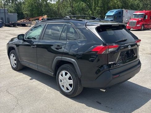 Used 2019 Toyota RAV4 LE w/ All Weather Liner Package AWD/4WD image 6