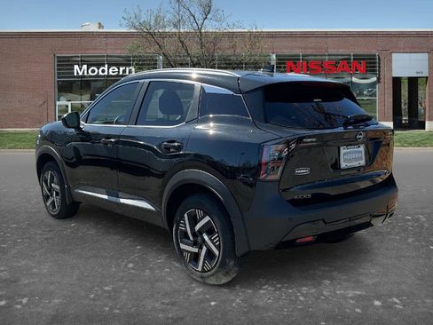 New 2026 Nissan Kicks SV w/ SV Premium Package image 2