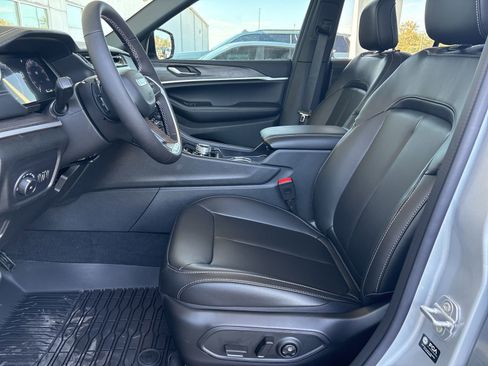 New 2025 Jeep Grand Cherokee Limited w/ Trailer Tow Package image 11