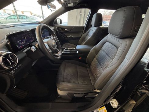 Used 2025 Chevrolet Equinox LT image 31