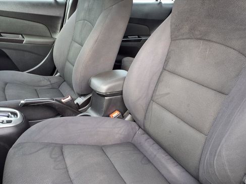 Used 2014 Chevrolet Cruze LT image 3