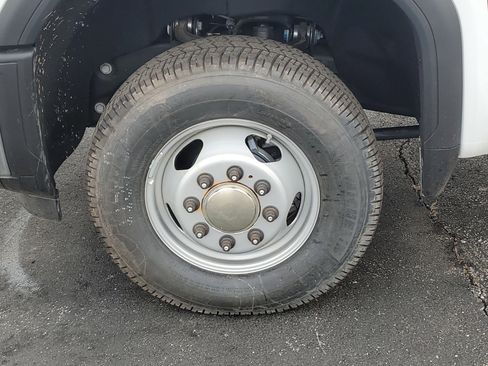 New 2025 GMC Sierra 3500 Pro w/ Convenience Package image 9