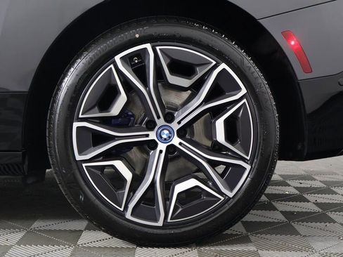 Used 2024 BMW iX xDrive50 w/ Sport Package image 15