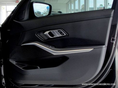 Used 2023 BMW 330i Sedan w/ M Sport Package RWD image 18