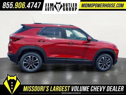 New 2026 Chevrolet TrailBlazer LT w/ Convenience Package AWD/4WD image 2