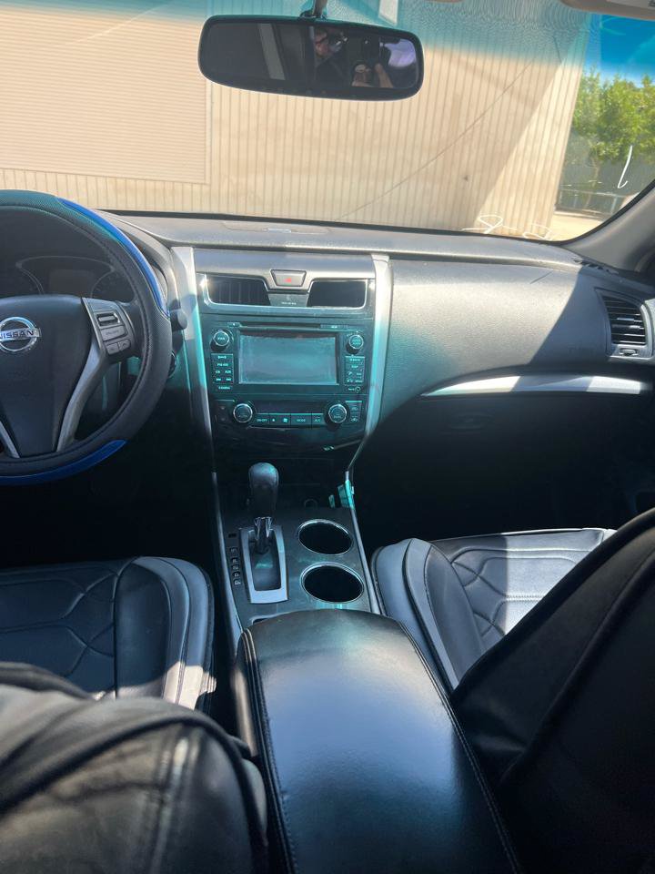 Used 2013 Nissan Altima 2.5 SL w/ Technology Pkg FWD image 11