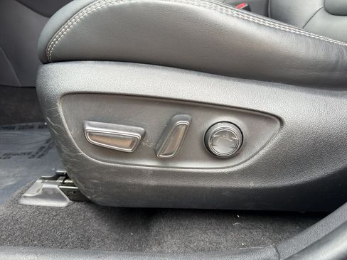 Used 2022 Toyota RAV4 XLE Premium FWD image 10
