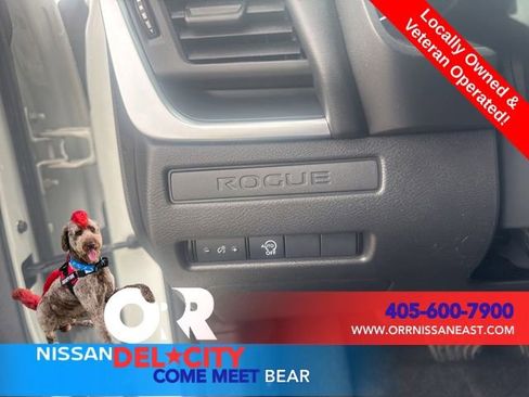 Used 2024 Nissan Rogue S FWD image 16