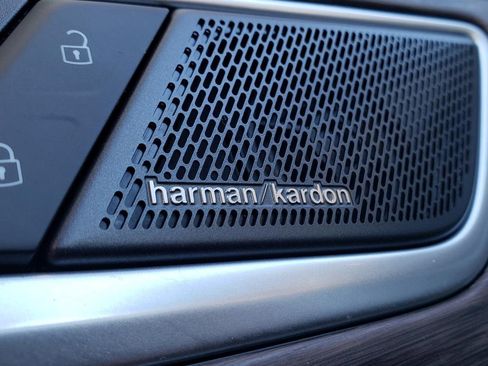 Used 2025 Volkswagen Atlas SEL Premium R-Line image 26