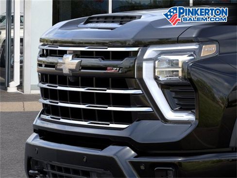 New 2025 Chevrolet Silverado 2500 LTZ w/ Z71 Chrome Sport Edition image 13