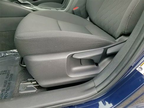 Used 2025 Toyota Corolla LE image 24