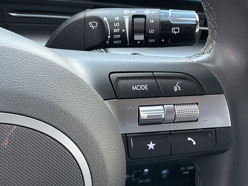 Used 2025 Hyundai Kona SEL image 23