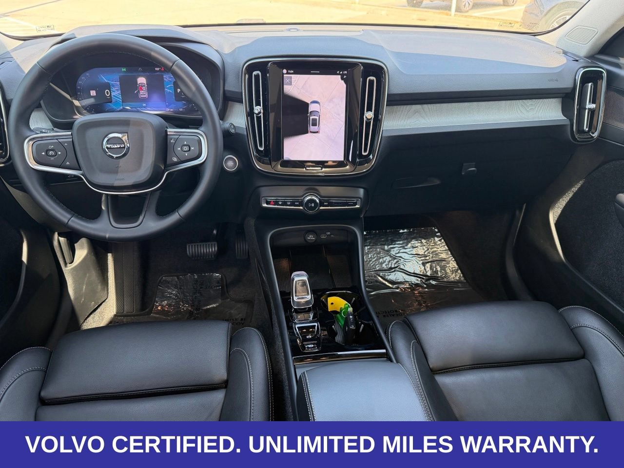 Certified 2025 Volvo XC40 B5 Plus AWD/4WD image 13