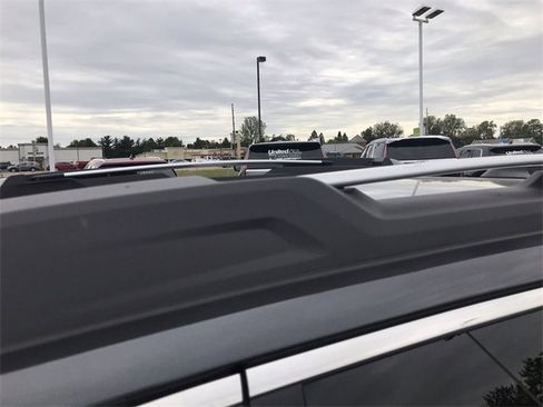 Used 2020 Subaru Outback Touring image 28