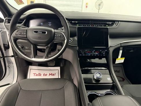 New 2026 Jeep Grand Cherokee Laredo image 18