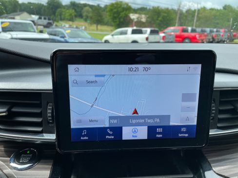 Used 2021 Ford Explorer Limited w/ Equipment Group 301A AWD/4WD image 24