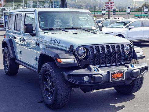 Used 2023 Jeep Wrangler Unlimited w/ 8.4" Radio Group image 19