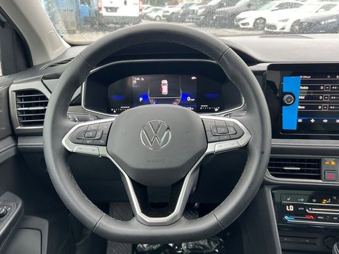 New 2025 Volkswagen Taos SE image 26