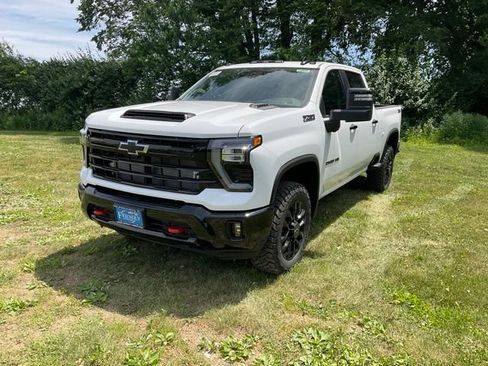 New 2026 Chevrolet Silverado 2500 LT w/ Trail Boss Package AWD/4WD image 3