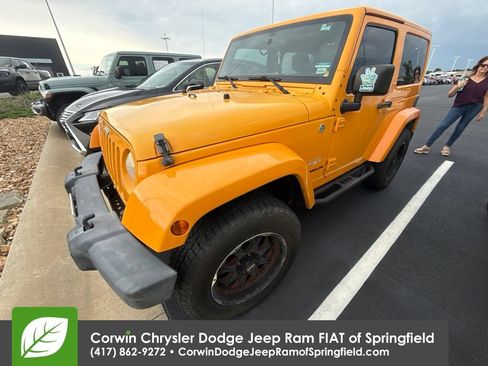 Used 2012 Jeep Wrangler Sahara w/ Dual Top Group AWD/4WD image 4