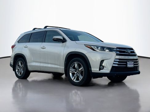 Used 2017 Toyota Highlander Limited image 1