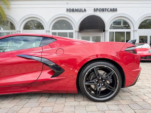 Used 2021 Chevrolet Corvette Stingray Preferred Cpe w/ Z51 Performance Package image 22