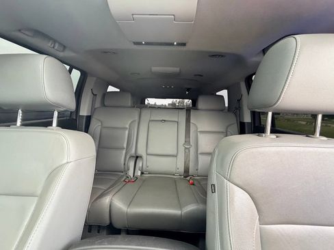 Used 2019 Chevrolet Suburban LT AWD/4WD image 21