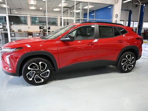 New 2026 Chevrolet Trax RS w/ Driver Confidence Package FWD image 7