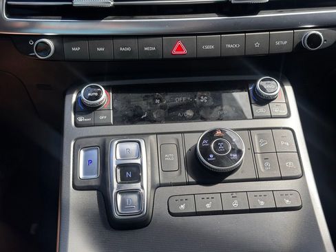 Used 2024 Hyundai Palisade Calligraphy image 39