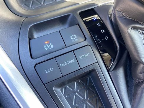 Used 2024 Toyota RAV4 XLE Premium image 27