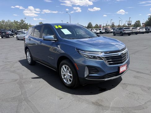 Used 2024 Chevrolet Equinox LT AWD/4WD image 2