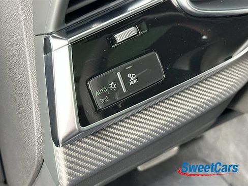 Used 2025 Audi RS Q8 performance AWD/4WD image 22