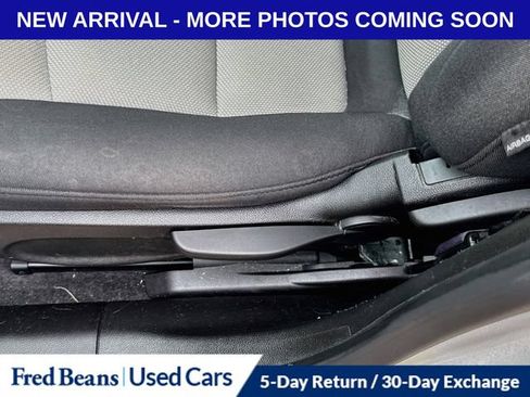 Used 2014 Chevrolet Cruze LS FWD image 4