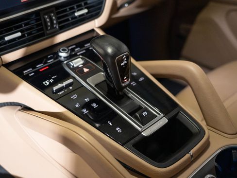 Certified 2021 Porsche Cayenne S AWD/4WD image 22