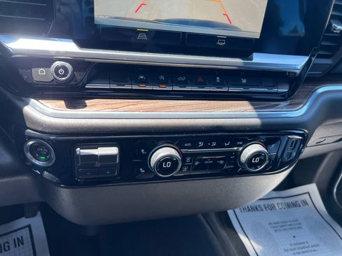 Used 2025 Chevrolet Silverado 1500 LT AWD/4WD image 20