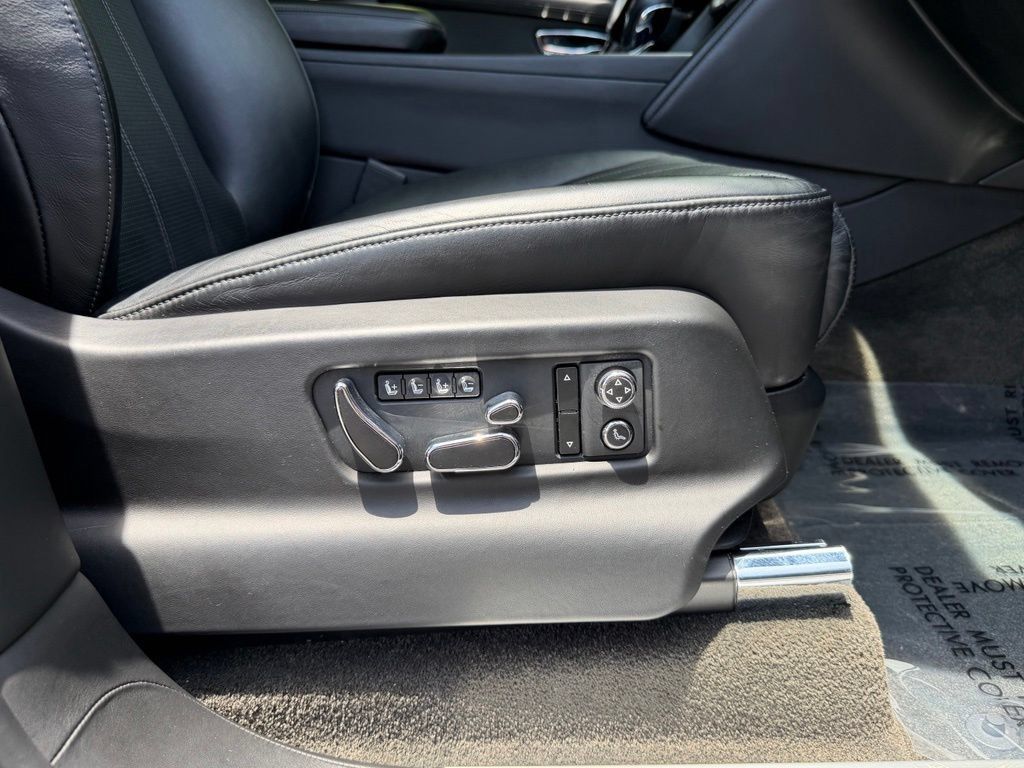 Used 2019 Bentley Bentayga AWD/4WD image 36