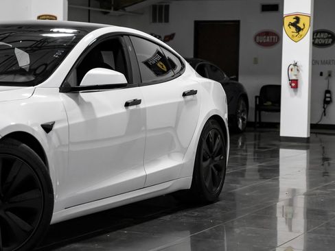 Used 2023 Tesla Model S image 10