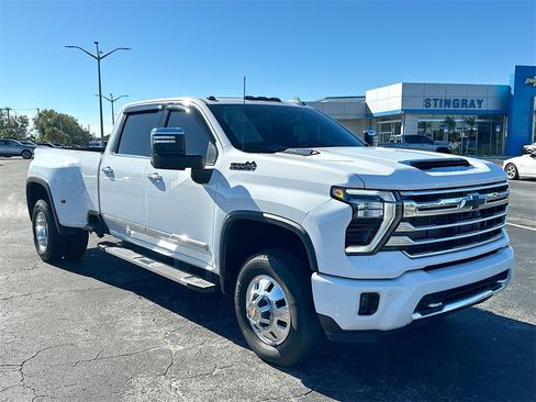 Certified 2024 Chevrolet Silverado 3500 High Country w/ High Country Premium Package image 3