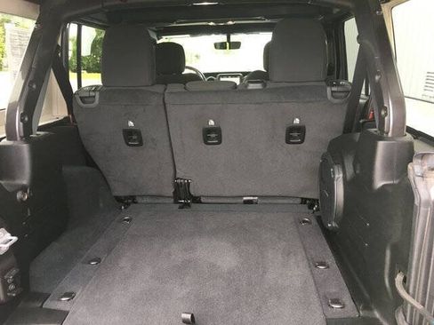 Used 2022 Jeep Wrangler Unlimited Sport AWD/4WD image 32
