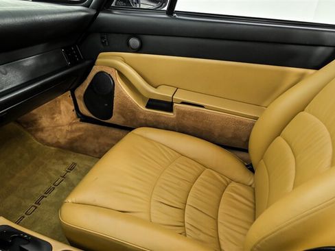 Used 1997 Porsche 911 Carrera RWD image 29