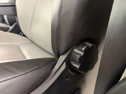 Used 2025 RAM ProMaster 2500 w/ Convenience Group FWD image 21